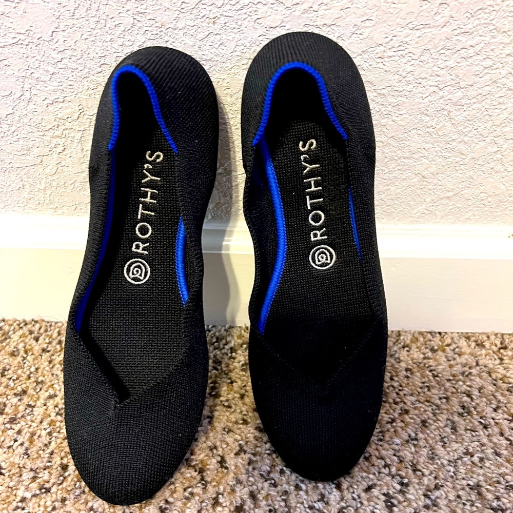 Rothy's The Flat size 8  Excellent Condition Black